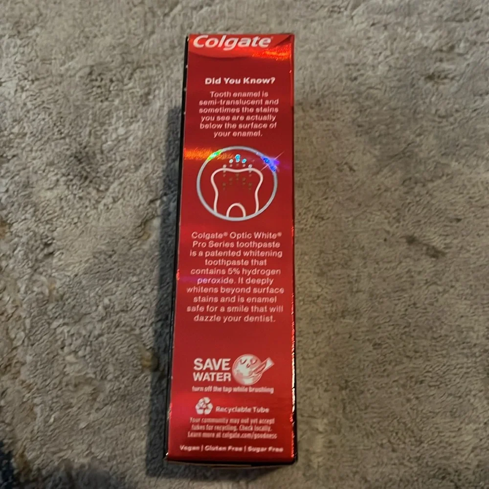 NWT Colgate Optic White Pro Series Toothpaste